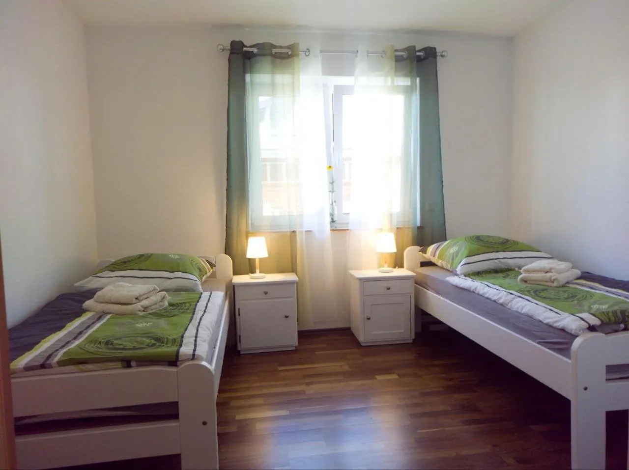 Zum Schmetterlingsflieder Apartment Kettershausen 0*,