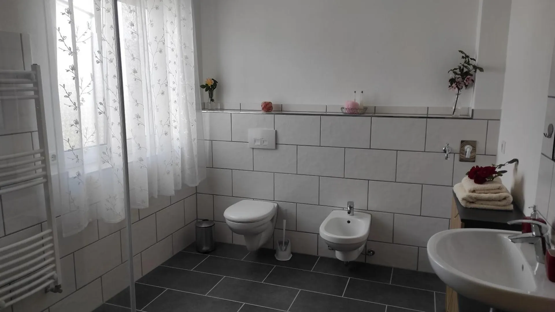 Zum Schmetterlingsflieder Apartment Kettershausen